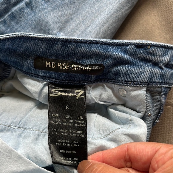 Seven7 Blue Skinny Jeans with Elegant Pearl Details - Picture 10 of 10